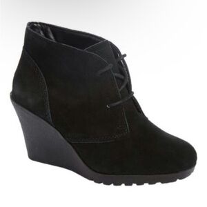 WHITE MOUNTAIN Khalua Black Faux Suede Wedge Heel Lace Up Booties Size 7.5